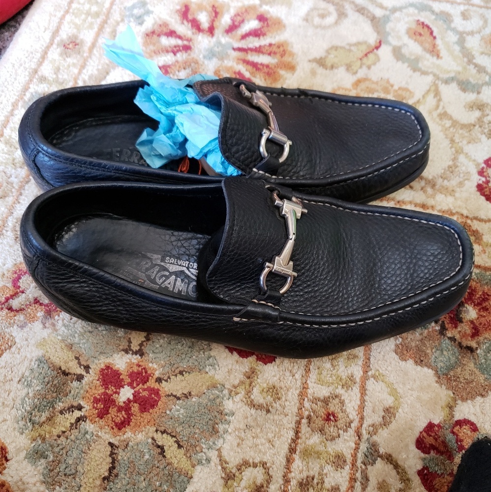 Shoes - Picture 4 of 5